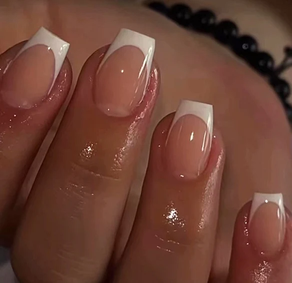 Chic Französische Tip Nagelverstärkungen Karnz
