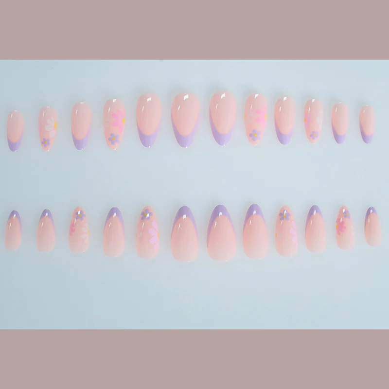 Chic Floral Nail Art Karnz