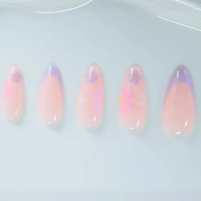 Chic Floral Nail Art Karnz