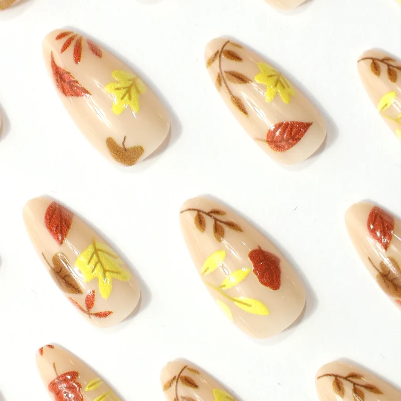 Herbst-Themen Dekorative Presse-On Nail Enhancements Karnz