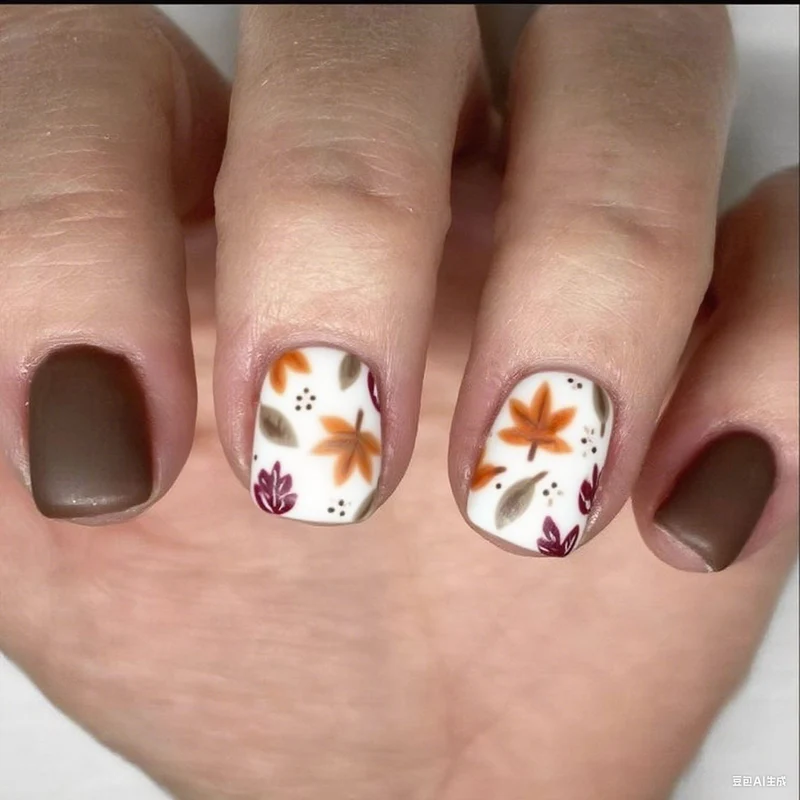 Herbst-inspirierte florale Nagelkunst-Verstärkungen Karnz