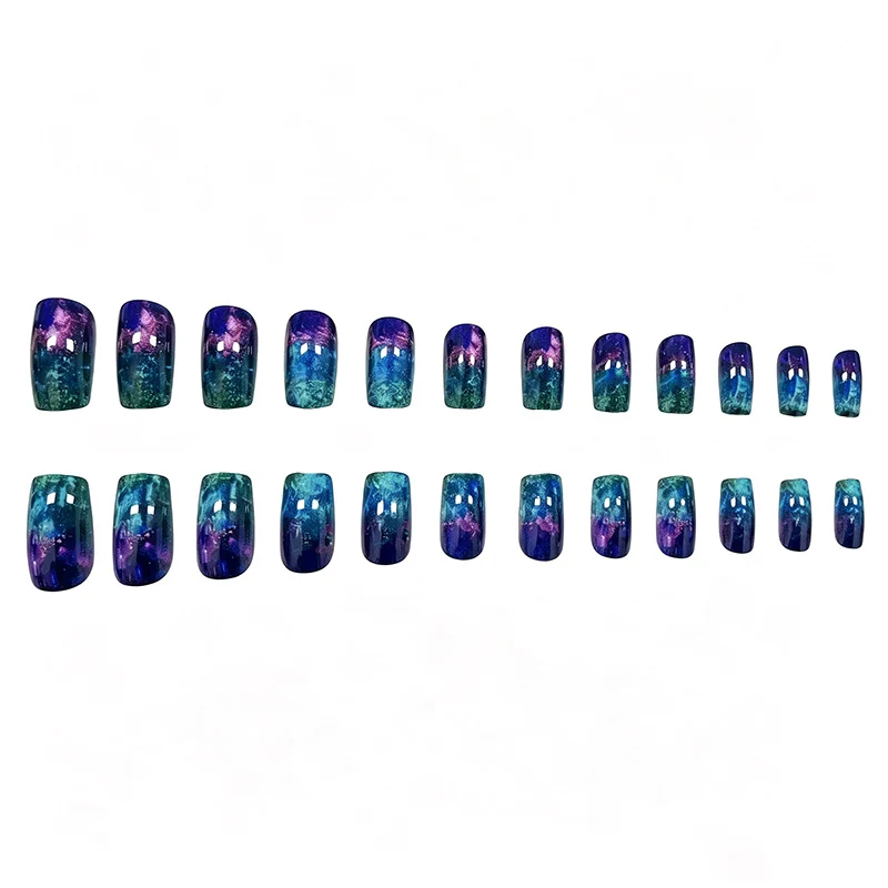 Künstlerische Metallische Nagelverbesserungen Karnz