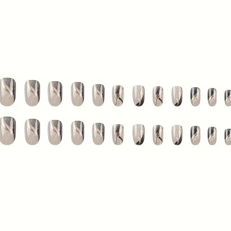 Künstlerische langanhaltende Nagelverlängerungen Karnz