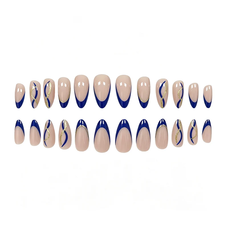 Künstlerische French Tip Nagelverstärkungen Karnz
