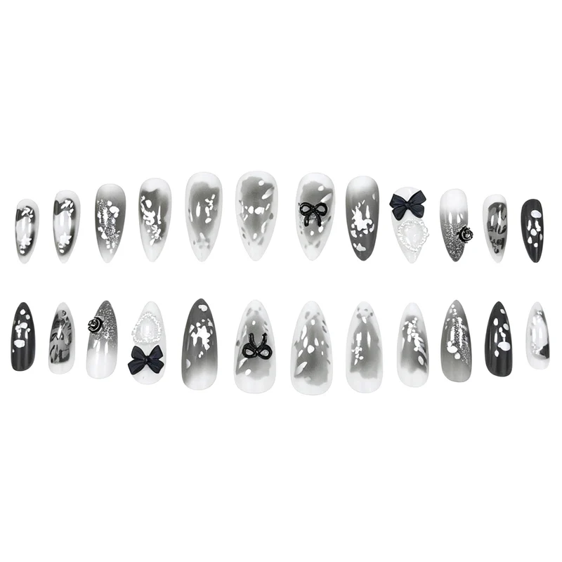 Künstlerisches 3D Nagelkunstdesign Karnz