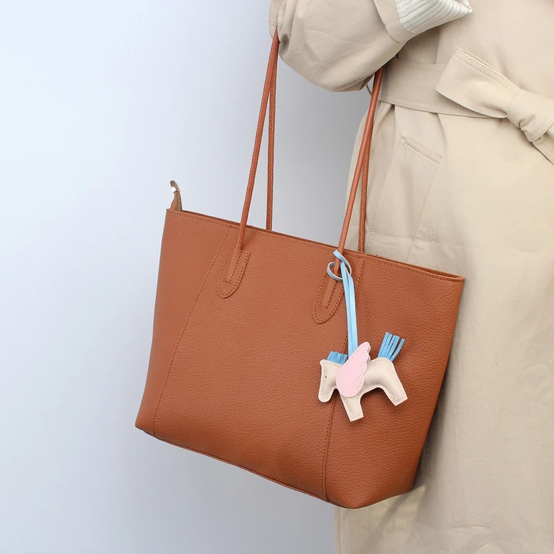 Stylische Schultertasche