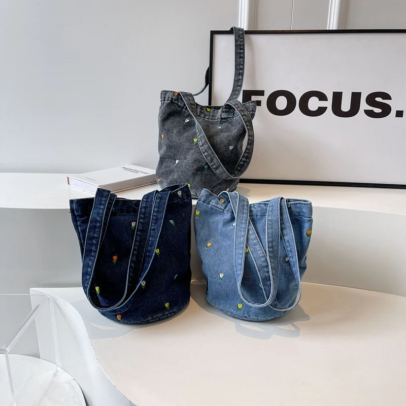 Bestickte Denim-Tote-Tasche
