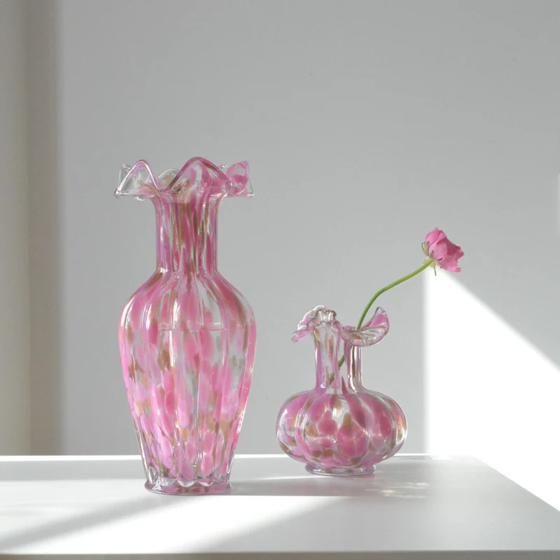 Mouthblown Ruffled-Rand bauchige Kunstglas Bud Vase Karnz