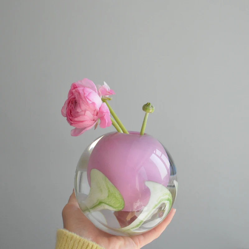 Mouthblown encased glass Budvase mit skulpturalen Blüteneinschlüssen Karnz