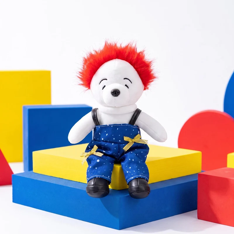 Plüschbären-Charakterpuppe mit Kunstfell-Mohawk und Latzhose Karnz