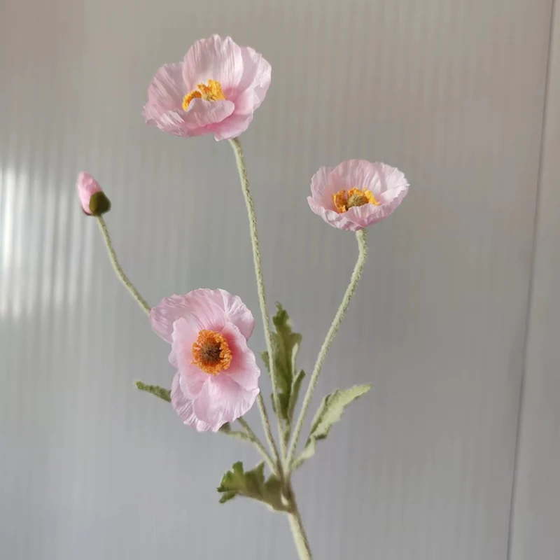 Lebensechte Mohnblumenstiel