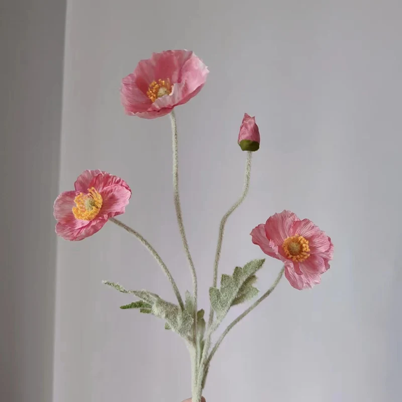 Lebensechte Mohnblumenstiel