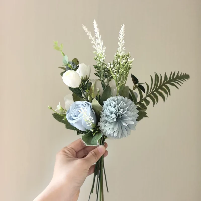 Lebensechter floral Handheld-Strauß
