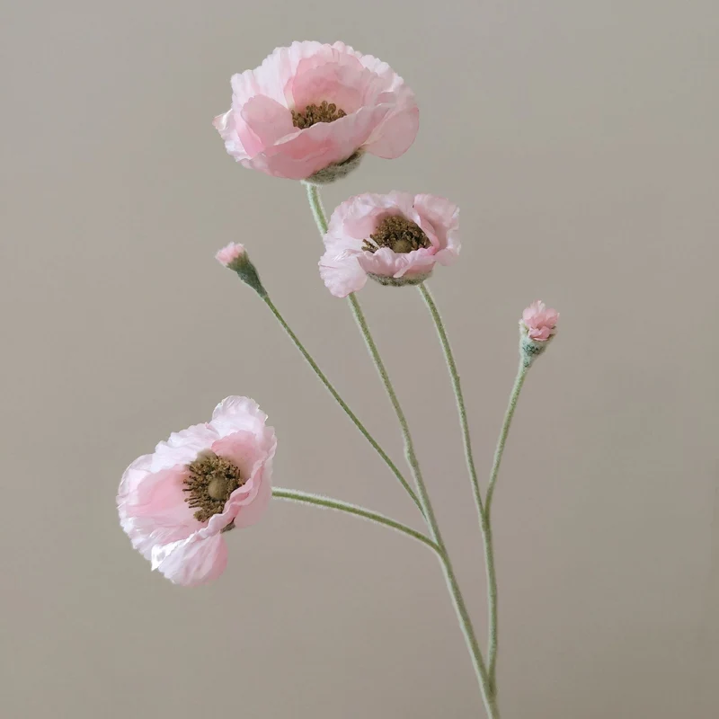 Elegante Seidenblumenanordnung