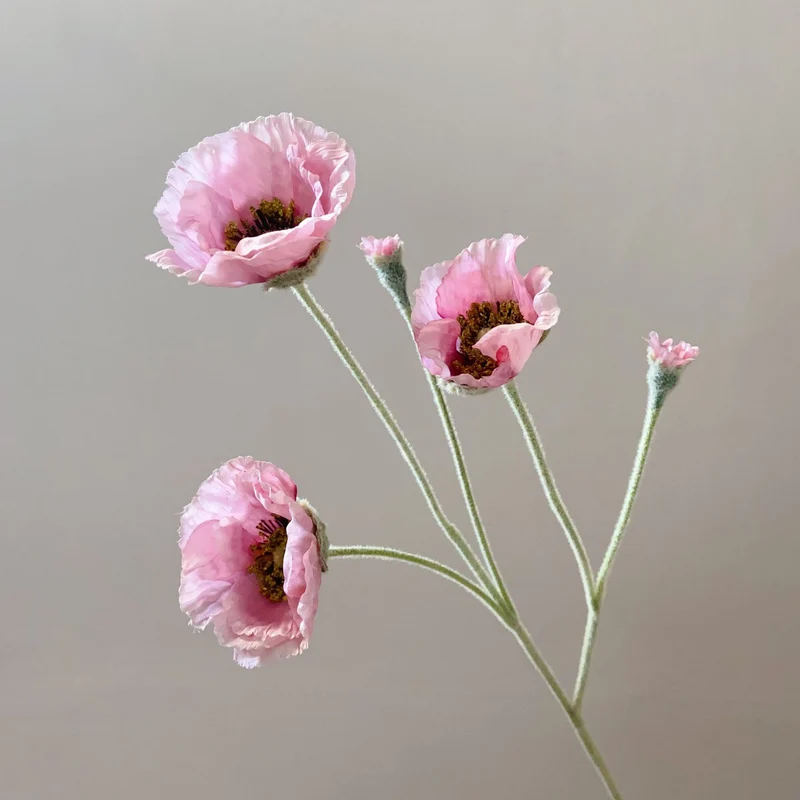 Elegante Seidenblumenanordnung