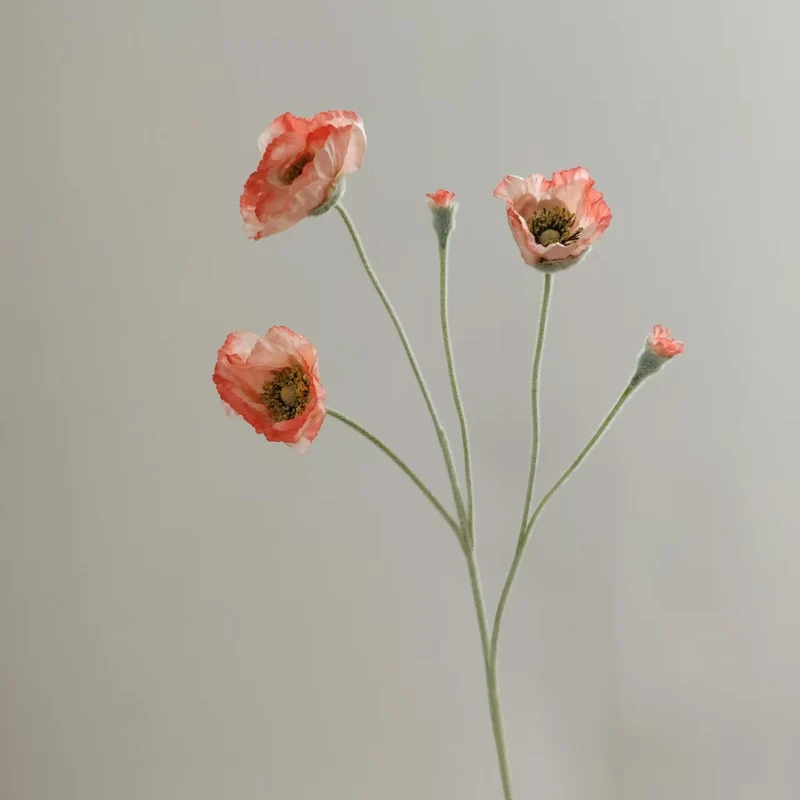 Elegante Seidenblumenanordnung