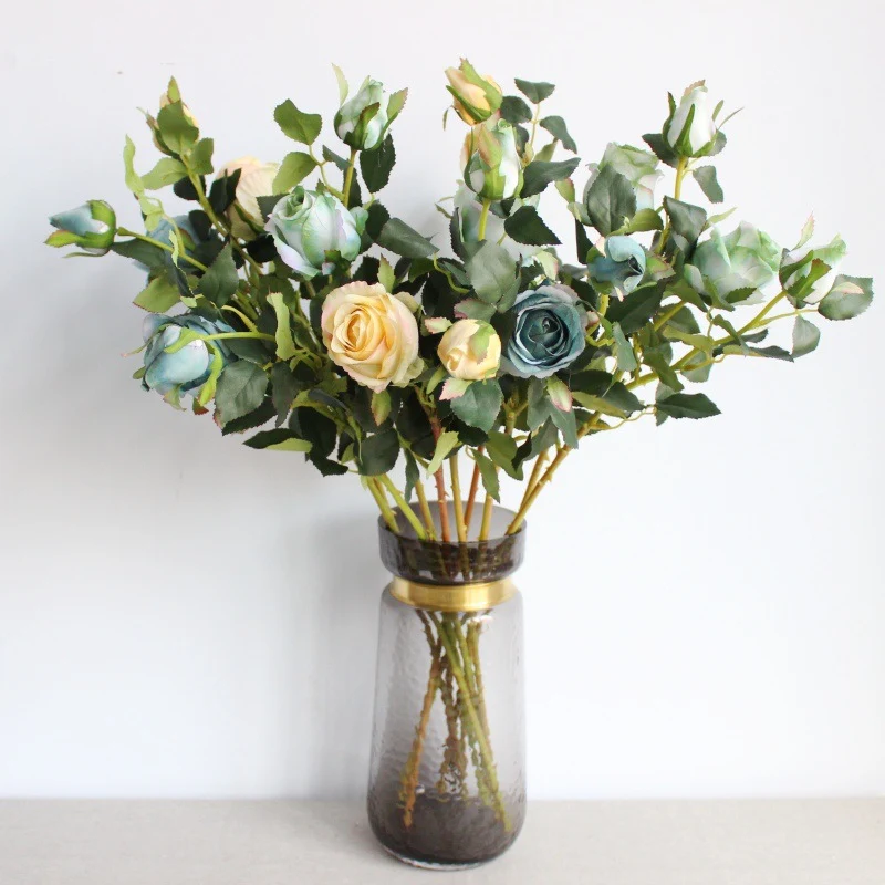 Elegante Kunstblumenstiele