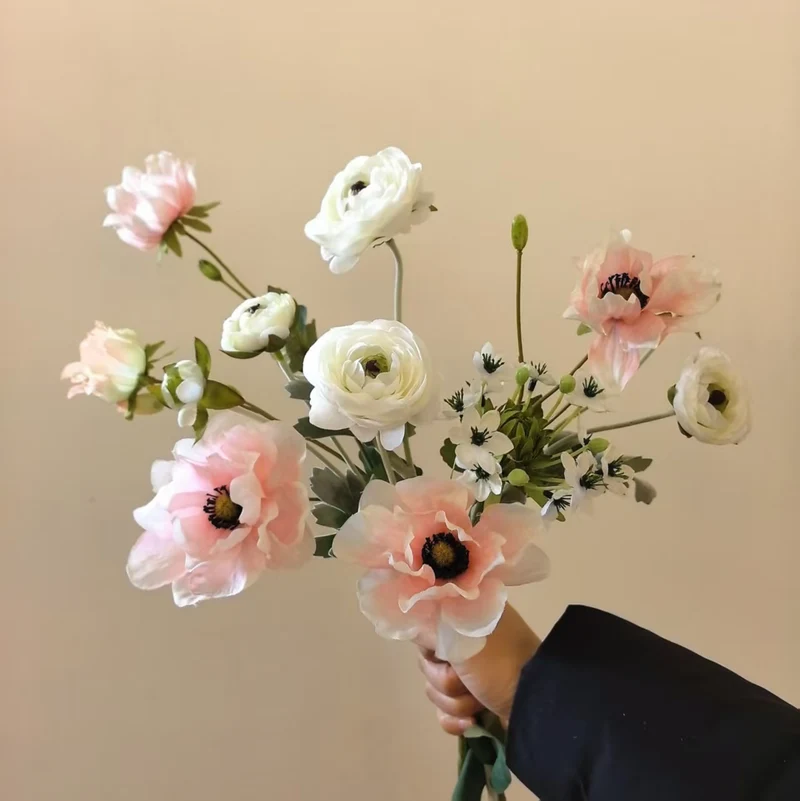 Eleganter Faux-Blumenstrauß