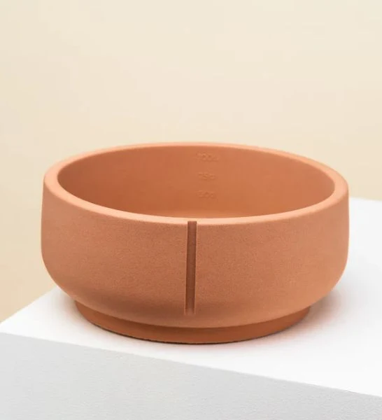 Pino Sand-made Classic Feeder Foxy Terra Medium 18x8cm