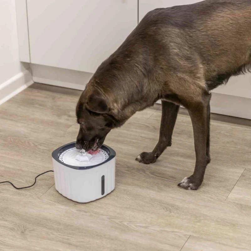 Trixie Drinking Fountain Flower for Cats 2L