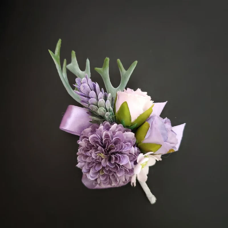 Florale Reversbrosche