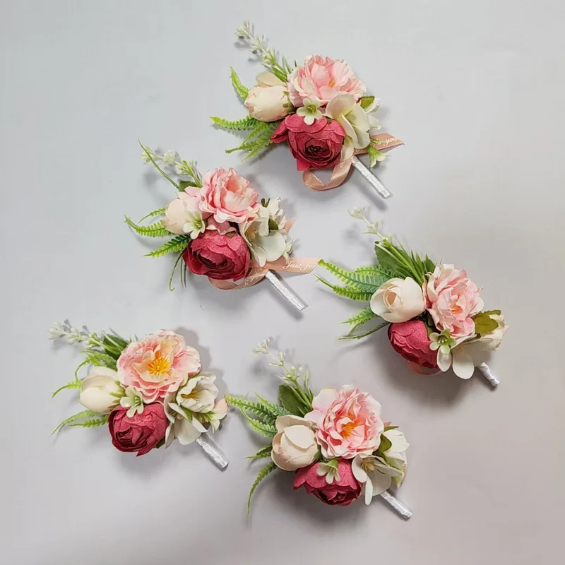 Schöne florale Corsage