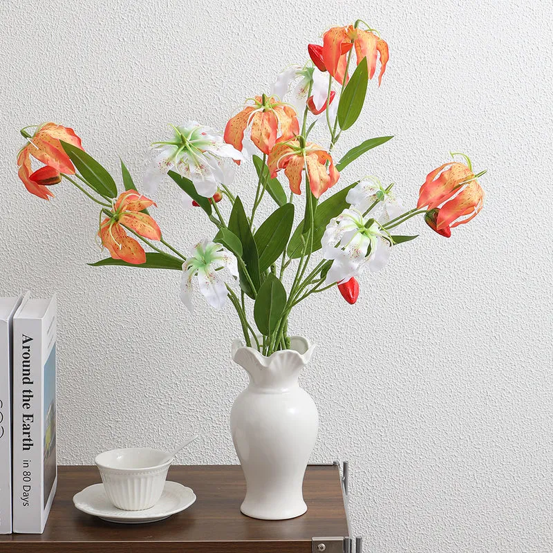 Künstlicher Orchideenstrauß mit lebendigen Blüten und feinen Details Karnz