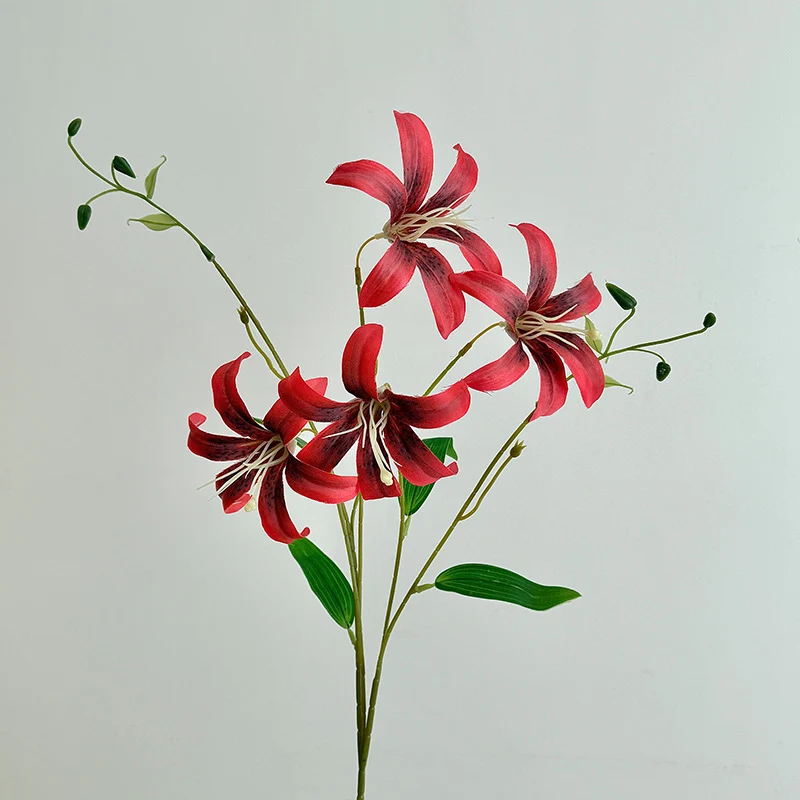 Künstlicher Lilienstrauß mit detailverliebten Blüten Karnz