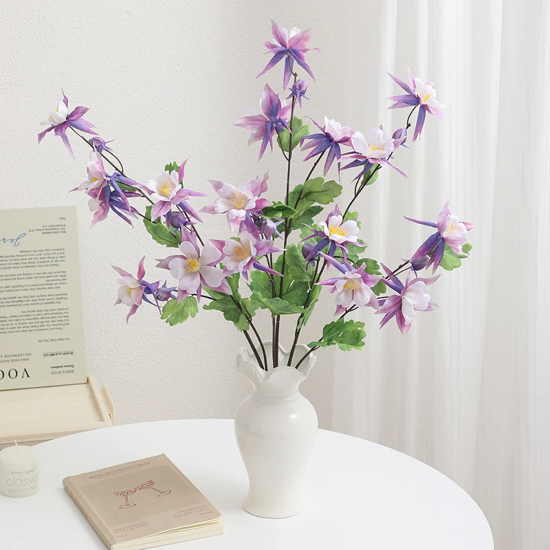 Künstlicher Blumenstrauß mit detailreichen Blüten und Blättern Karnz