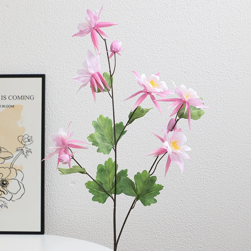 Künstlicher Blumenstrauß mit detailreichen Blüten und Blättern Karnz