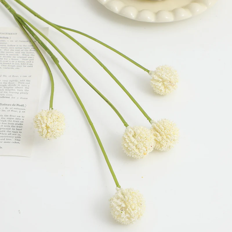 Künstlicher Blumenstängel mit detaillierten Blüten Karnz