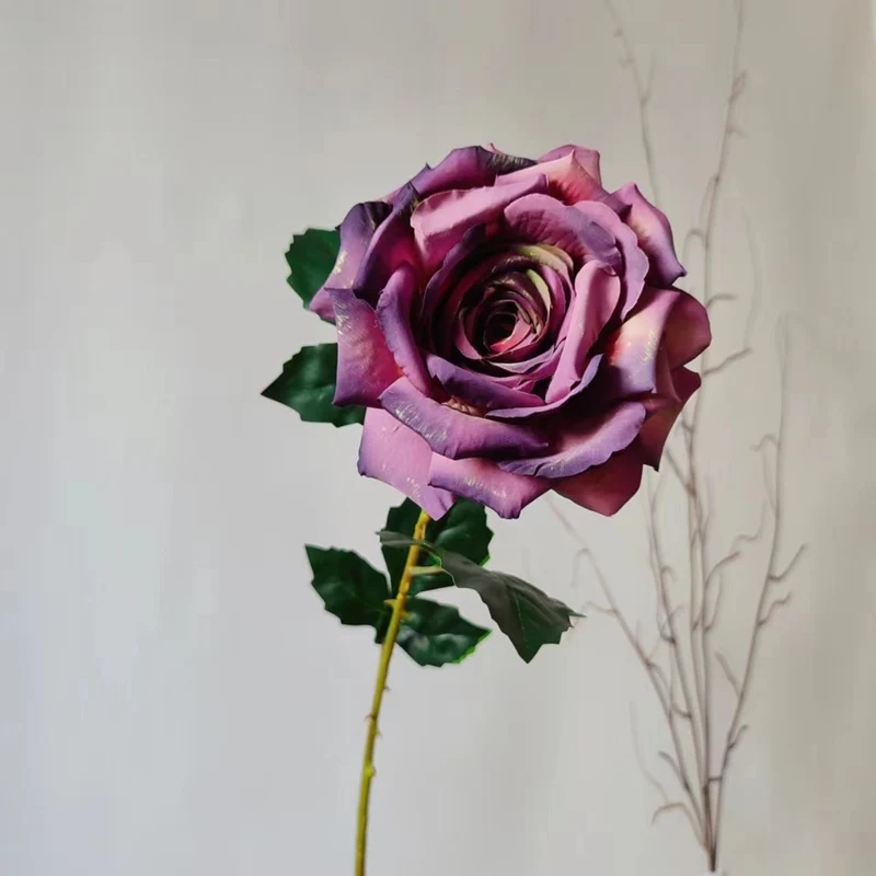 Realistische Lebensgroße Künstliche Rosenstängel