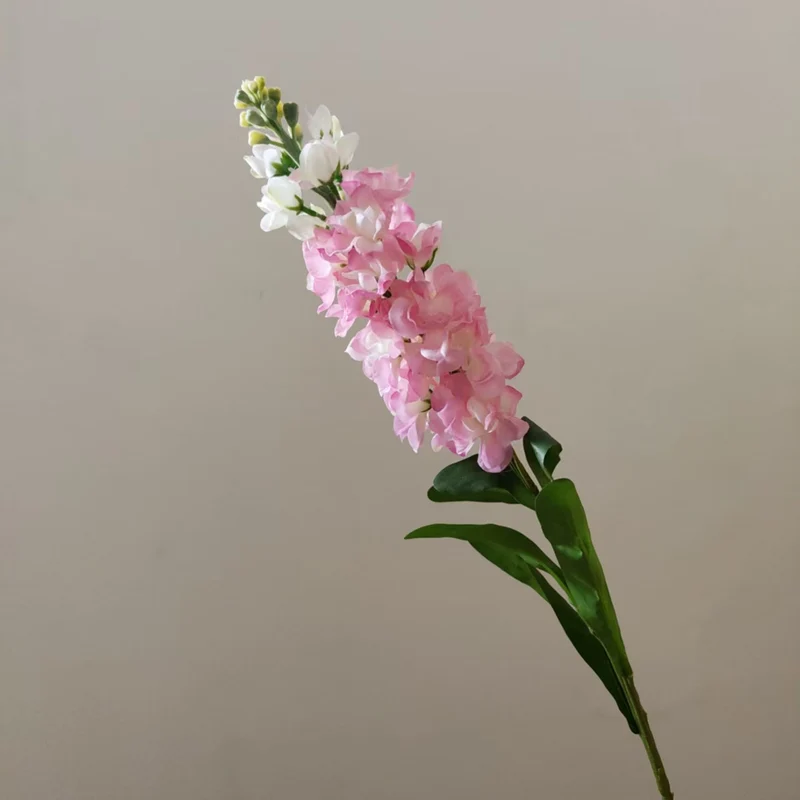 Realistische Blumenstängel