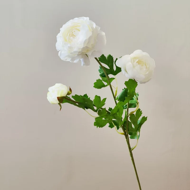 Realistische Blumenarrangement