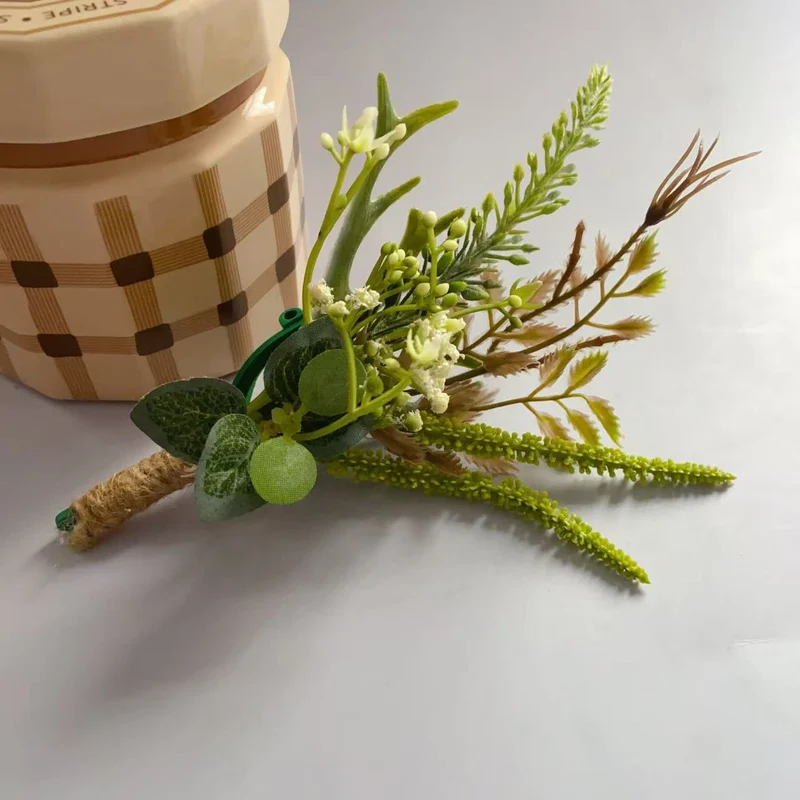 Moderne dekorative Blumenanordnung