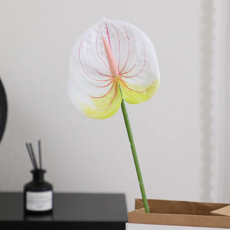 Elegante künstliche Orchidee mit filigranen Blüten Karnz