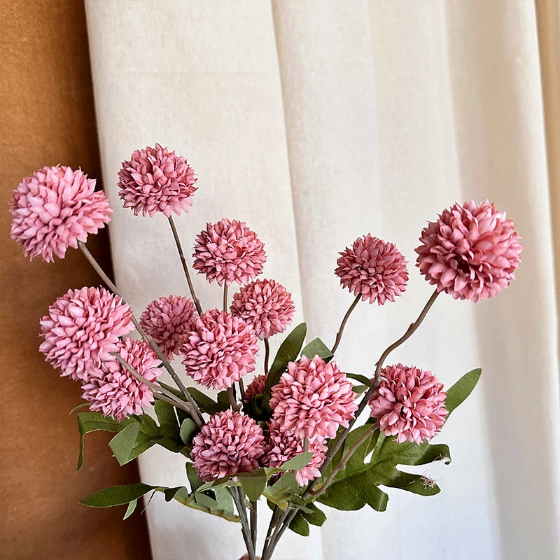 Dekorativer Künstlicher Blumenstrauß mit Detailreichem Designs Karnz
