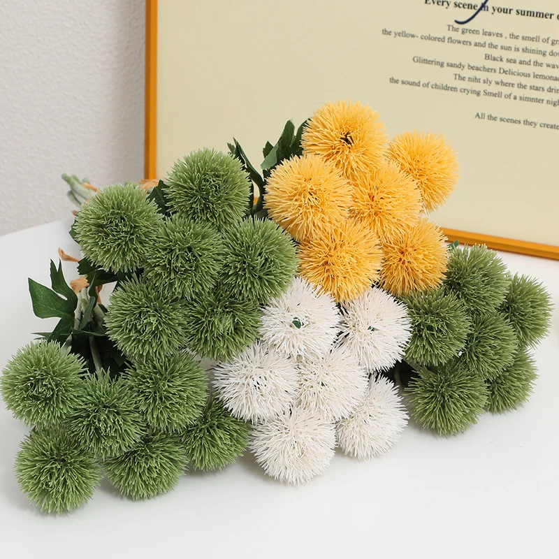 Dekorative Kunstblumen Karnz