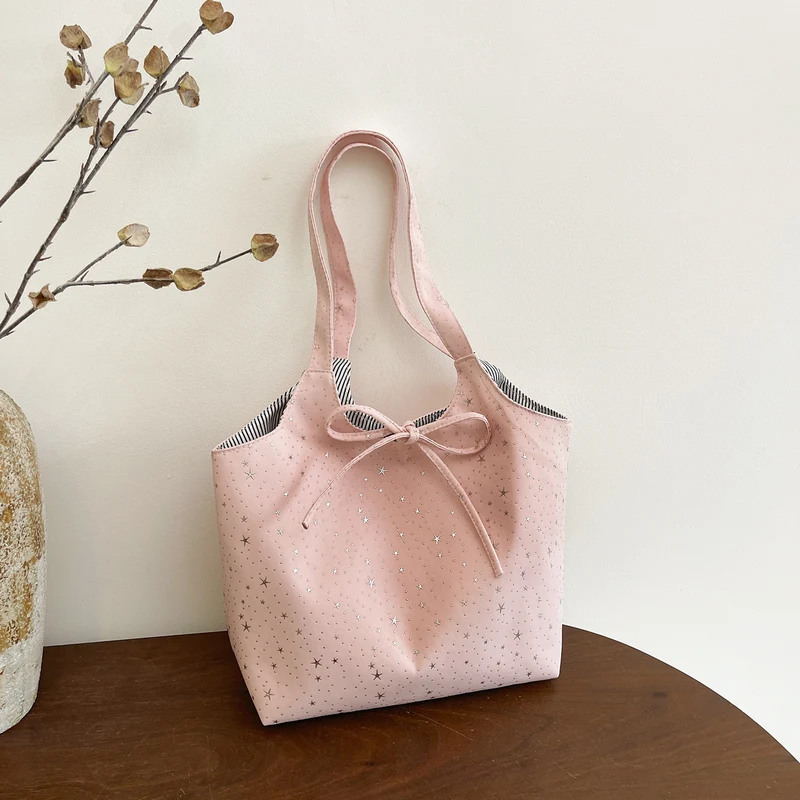 Stylische Canvas-Tote-Bag mit mehreren Taschen