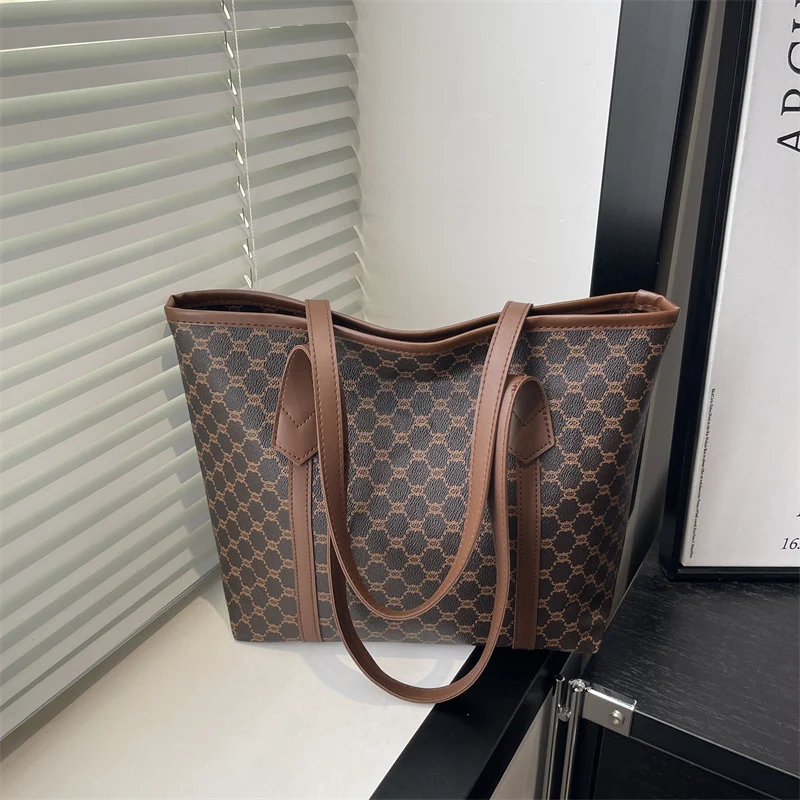 Elegante geometrisch gemusterte Einkaufstasche