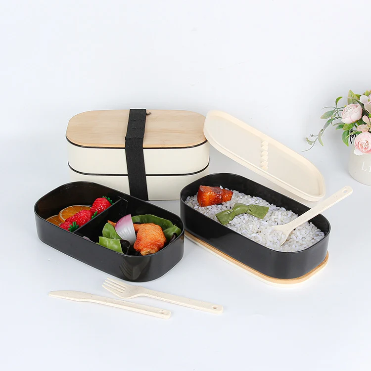 Gestapelte Bento-Lunchbox mit Bambusdeckel