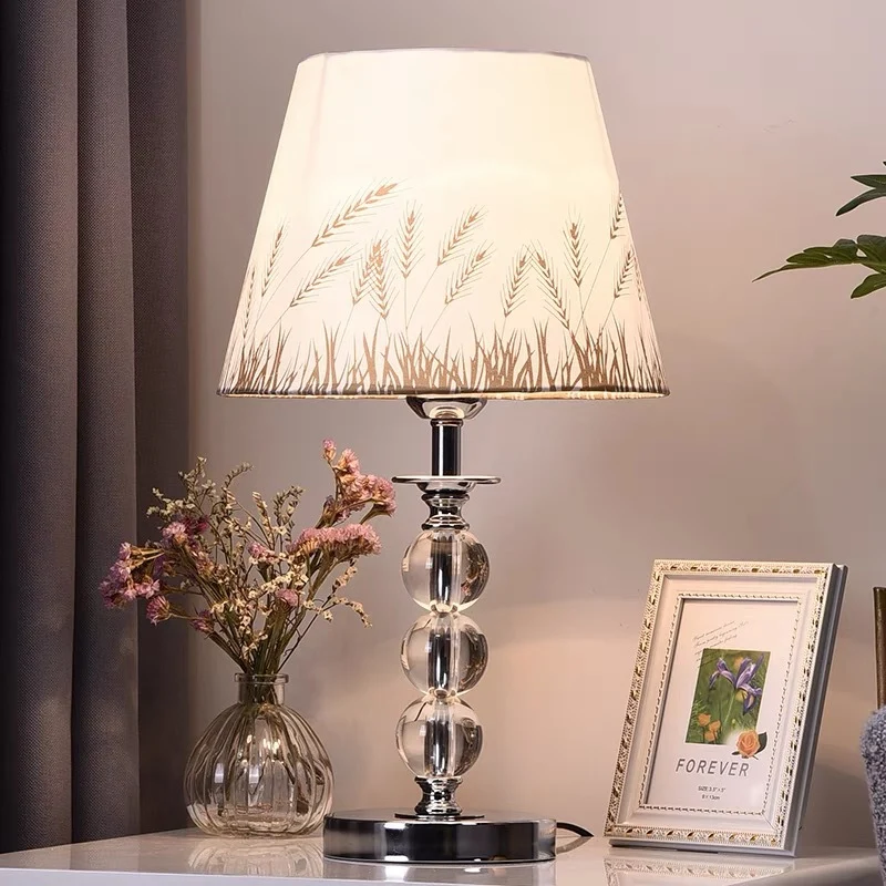 Kristallglasfuß-Tischlampe