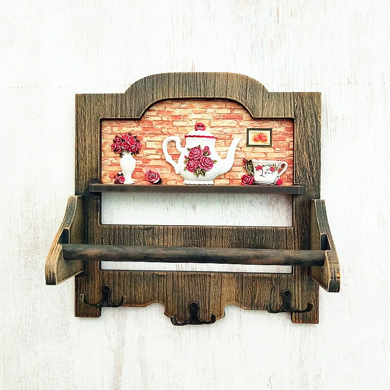 Rustikale Holzwandregal mit Haken