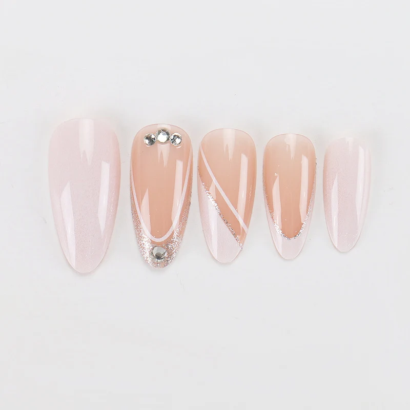 Elegante Stiletto Press-On-Nagel Set mit Strass-Akzenten Karnz