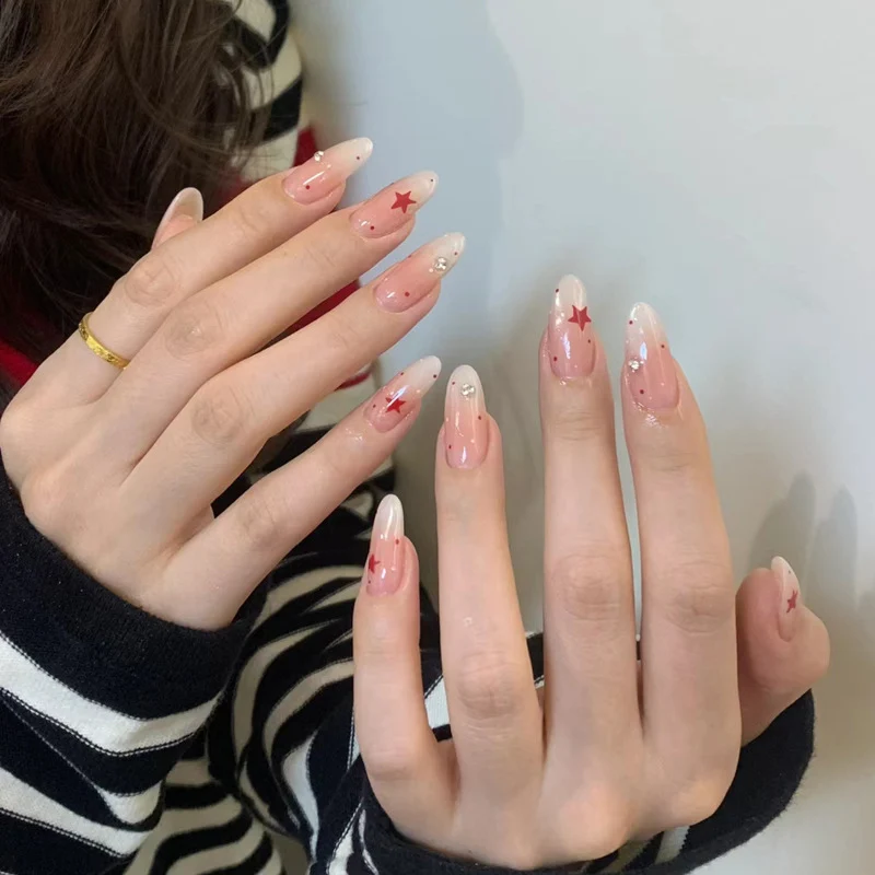 Elegantes Press-On-Nagelset mit Glitter- und Glanzfinish Karnz