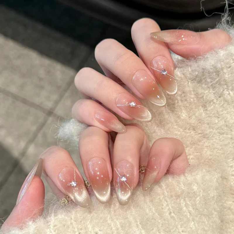 Elegantes Press-On-Nagelset mit Glitter- und Glanzfinish Karnz