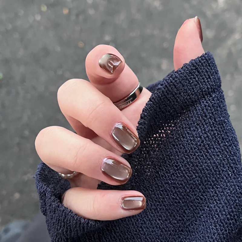 Elegantes Press-On-Nagelset mit Glitter- und Glanzfinish Karnz