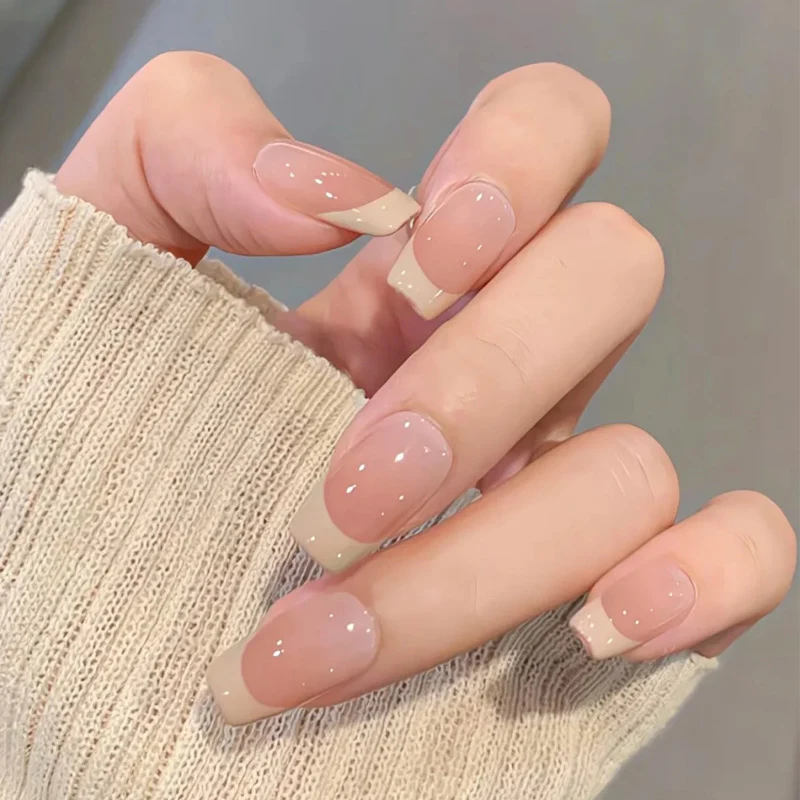 Elegantes Press-On-Nagelset mit Glitter- und Glanzfinish Karnz