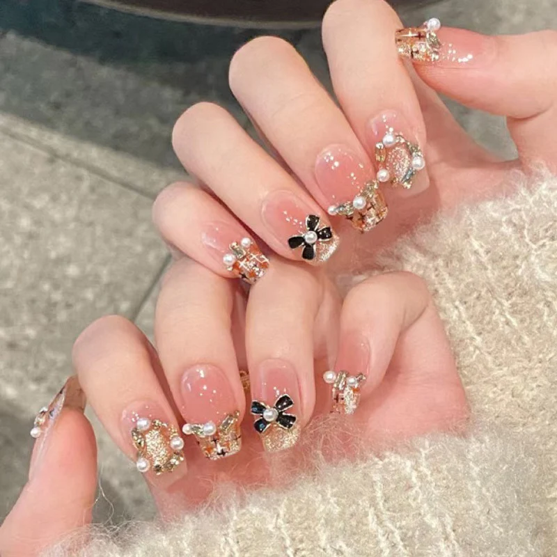 Premium Glänzendes Nail Art Set Karnz
