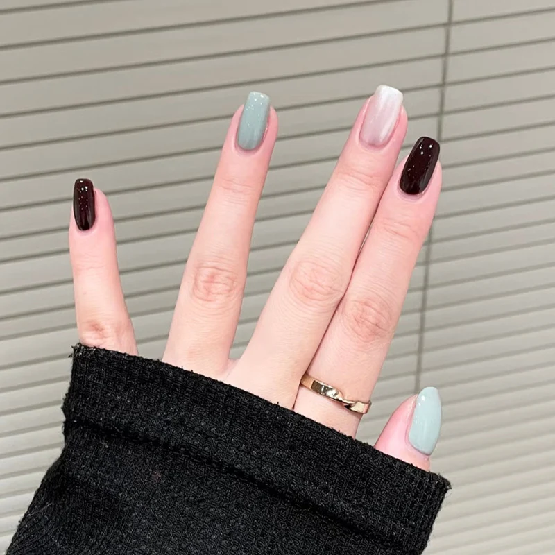 Premium Glittery Press-On Nail Set Karnz